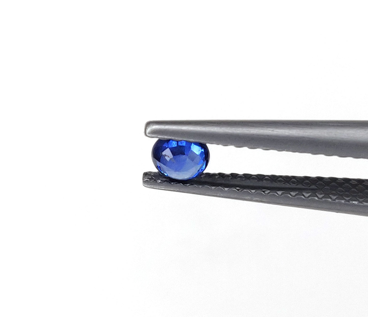 Fine Quality 100% Natural 3.75mm Calibrated Blue Sapphire Royal Blue Color Loose Gemstone for Bracelet Making