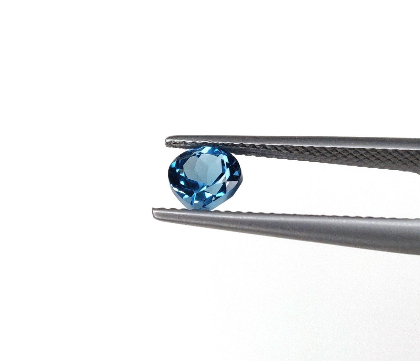 Beautiful Blue Topaz 6mm Heart Cut Loose Gemstone High Quality Natural Blue Topaz December Birthstone for Jewelry Making
