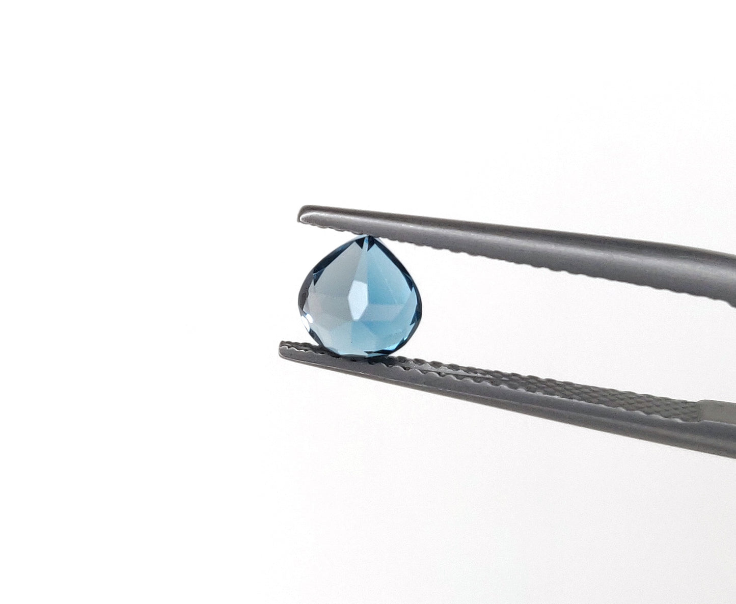 Beautiful Blue Topaz 6mm Heart Cut Loose Gemstone High Quality Natural Blue Topaz December Birthstone for Jewelry Making