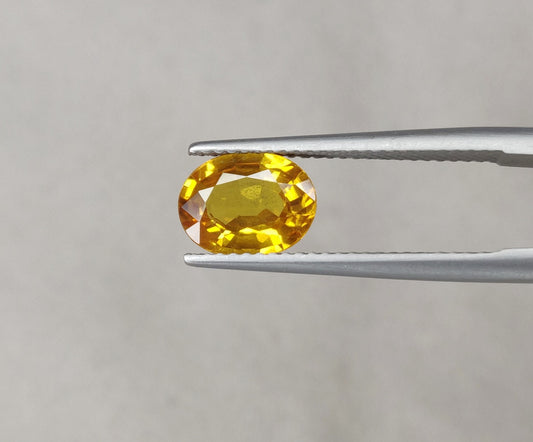 Faceted 9.10x7.10x3.70mm Natural Yellow Sapphire Oval Cut 2.08 Carat Certified Gemstone Fine Quality September Birthstone for Ring & Pendant