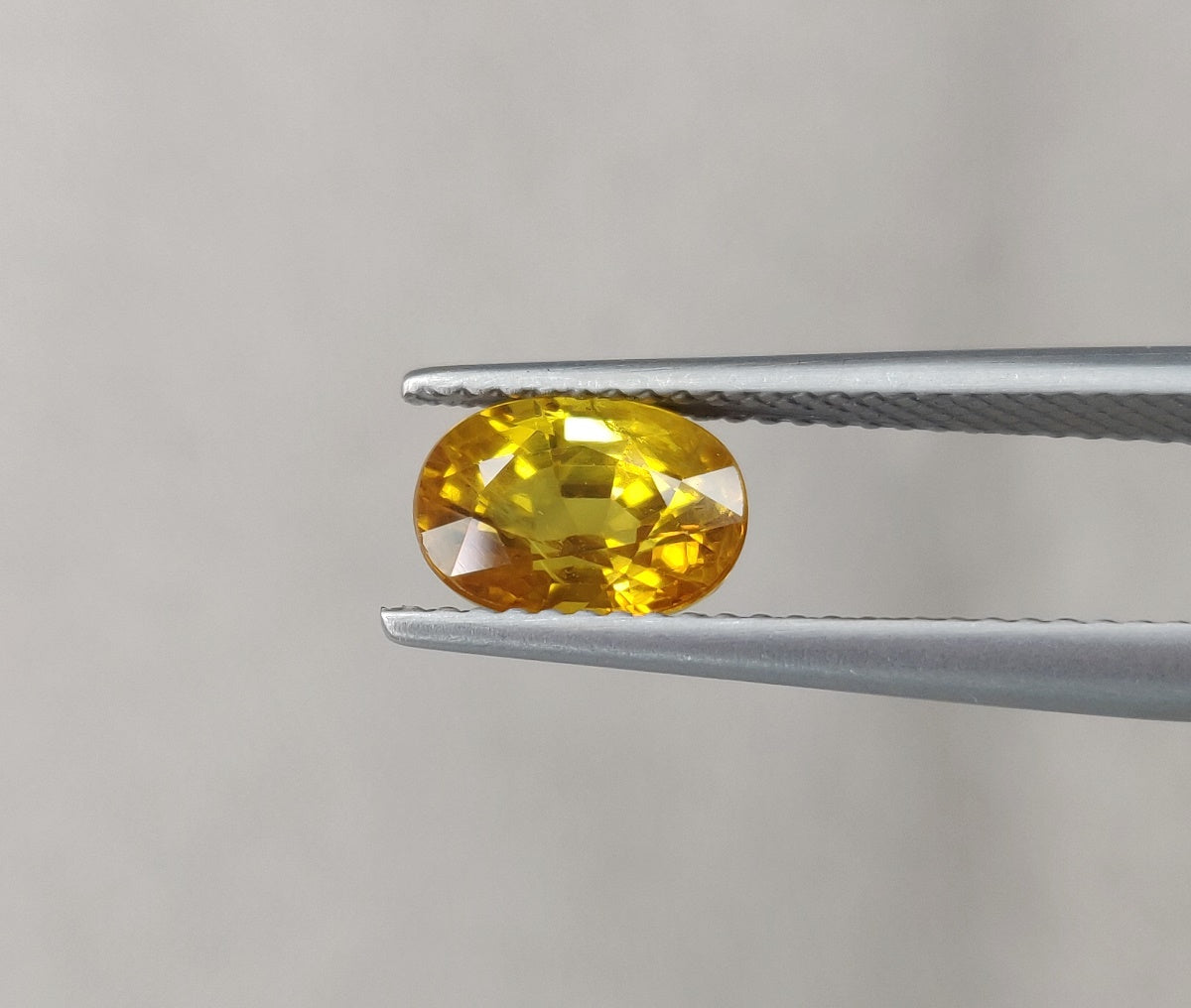 Natural Yellow Sapphire 2.33 Carat Oval Shape 8.40x6x5 mm Single Pcs Gemstone Fine Quality Pukhraj Zodiac Birthstone for Making Ring