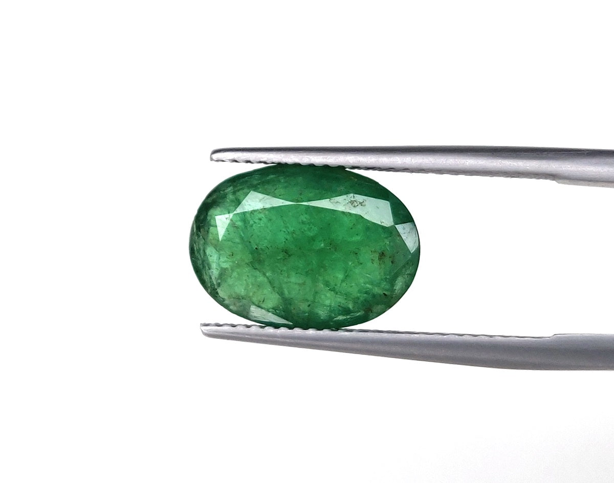 100% Natural Emerald 9.60x13.65x5.30 mm Oval Cut 4.85 Carat Faceted May Birthstone Fine Quality Vivid Green Ring Size Gemstone for Astrology