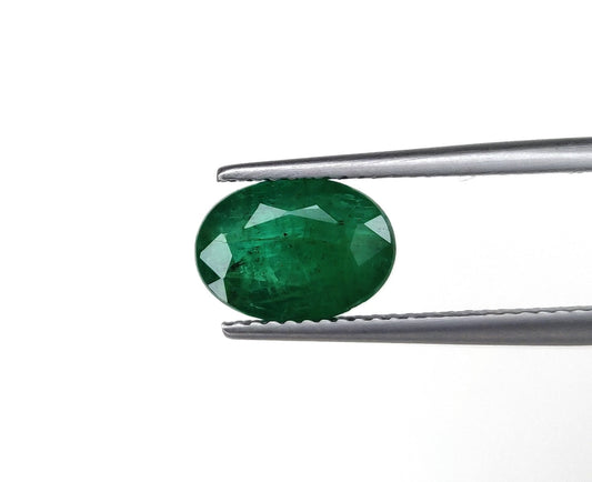 Fine Quality Natural Zambian Emerald 7.10x10.00x4.60 mm Oval Cut 2.20 Carat May Birthstone Fine Quality Green Color Gemstone for Astrology