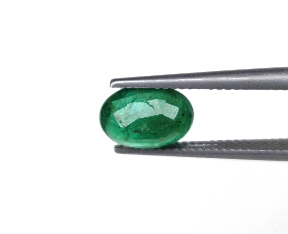 Fine Quality Natural Zambian Emerald 7.10x10.00x4.60 mm Oval Cut 2.20 Carat May Birthstone Fine Quality Green Color Gemstone for Astrology