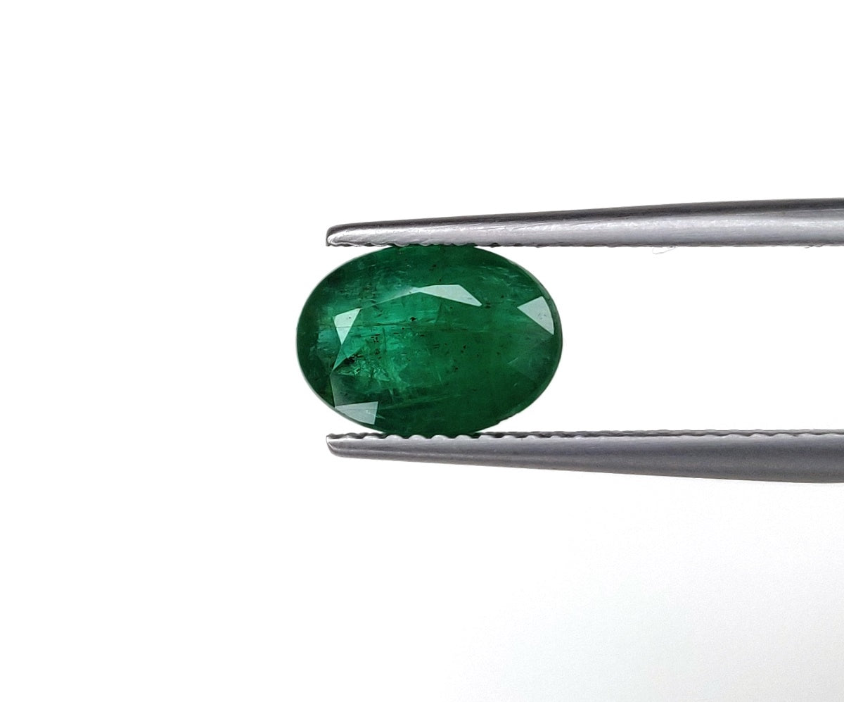 Fine Quality Natural Zambian Emerald 7.10x10.00x4.60 mm Oval Cut 2.20 Carat May Birthstone Fine Quality Green Color Gemstone for Astrology