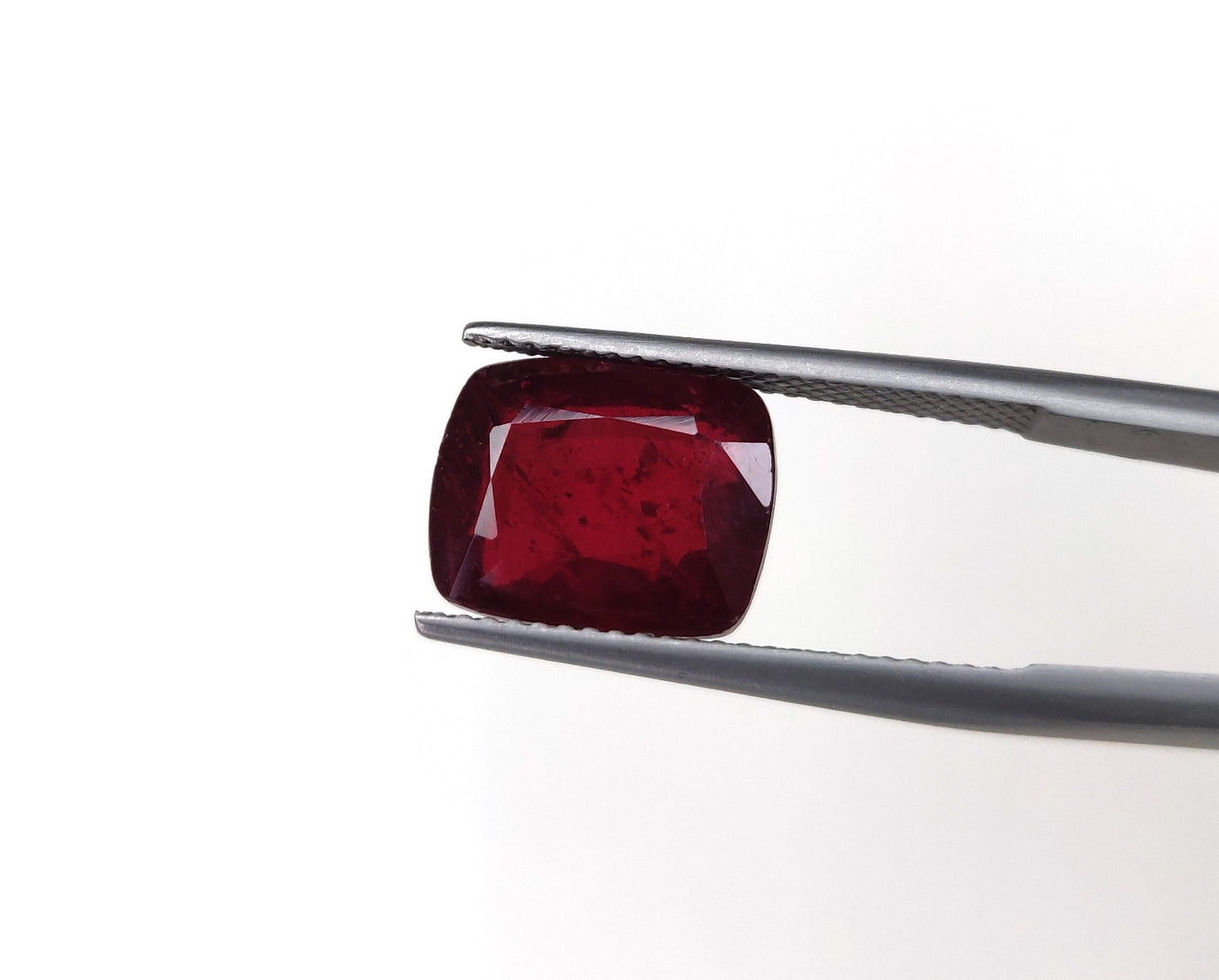 Fine Quality Natural Ruby 7x10mm Cushion Cut Loose Gemstone Blood Red G-A2 Heat-Treated July Birthstone for Making Jewelry