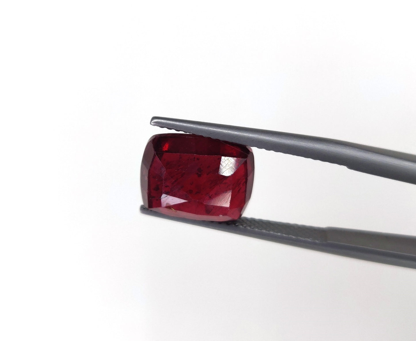 Fine Quality Natural Ruby 7x10mm Cushion Cut Loose Gemstone Blood Red G-A2 Heat-Treated July Birthstone for Making Jewelry