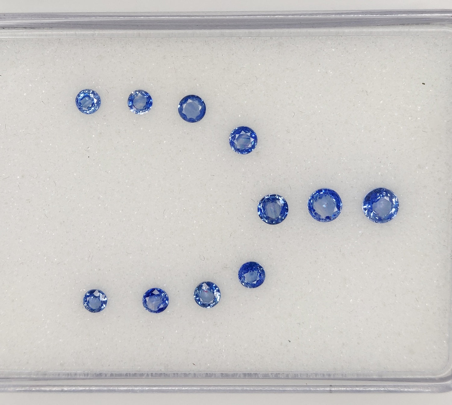 3-3.5mm Natural Fine Quality Blue Sapphire Round Shape Brilliant Cut Royal Blue September Birthstone Loose Gemstone for Bracelet