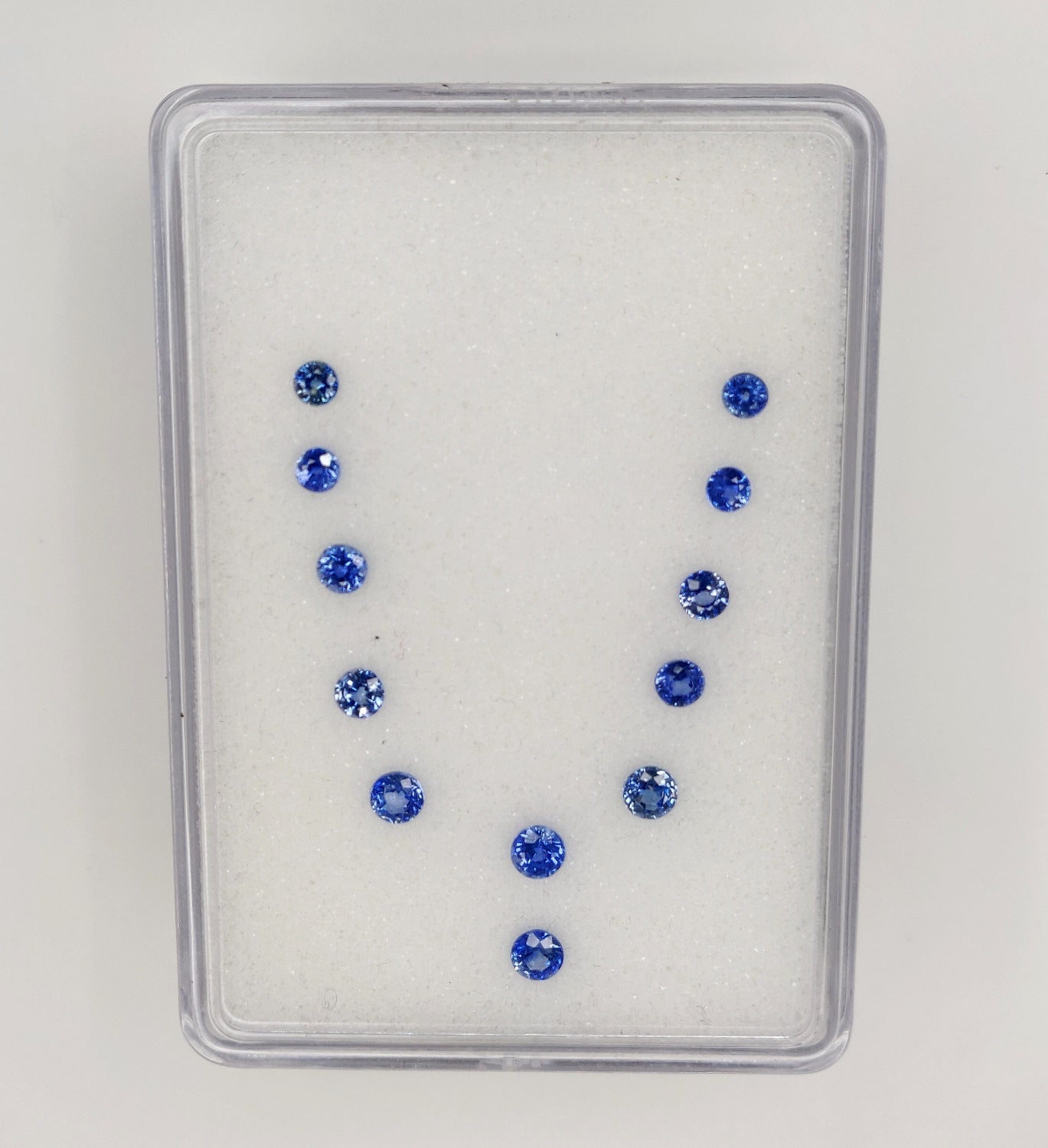 Fine Quality 100% Natural Blue Sapphire, Brilliant Cut, Round Cut, Calibrated 3-3.5mm, Royal Blue Color Gemstone for Jewelry Making