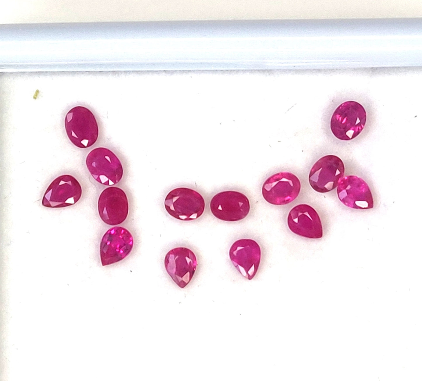 Natural Fine Quality Heat-Treated Calibrated Burma Ruby 3.5x4.5mm Oval Pear Shape Red Color Loose Gemstones for Making Jewellery