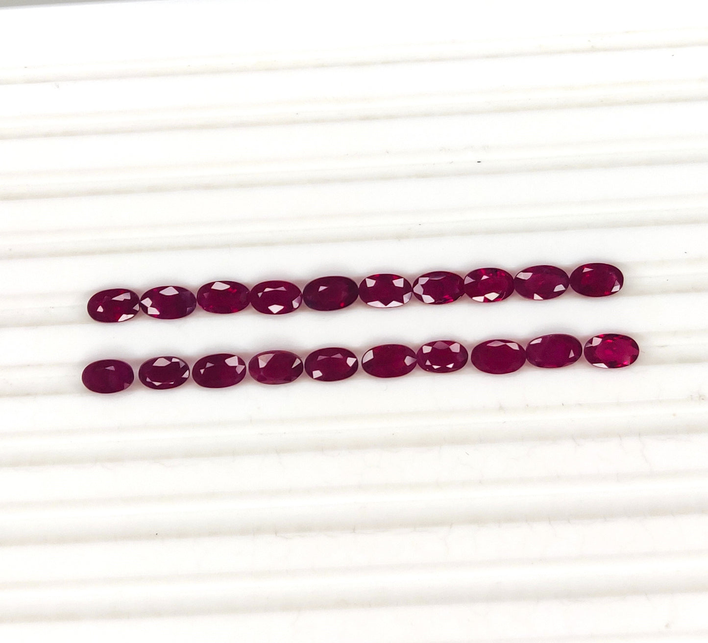 Best Quality Natural 3x5mm Oval Cut Reddish Pink Heated Burma Ruby Loose Gemstone for Jewelry Making