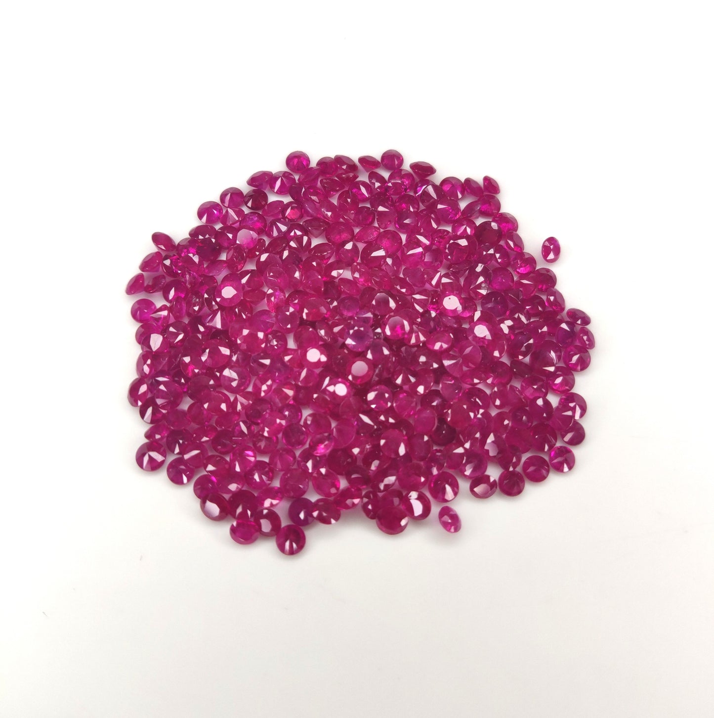 Best Quality Natural 3.0-3.5mm Round Shape Diamond Cut Reddish Pink Heated Burma Ruby Loose Gemstone for Making Bracelet