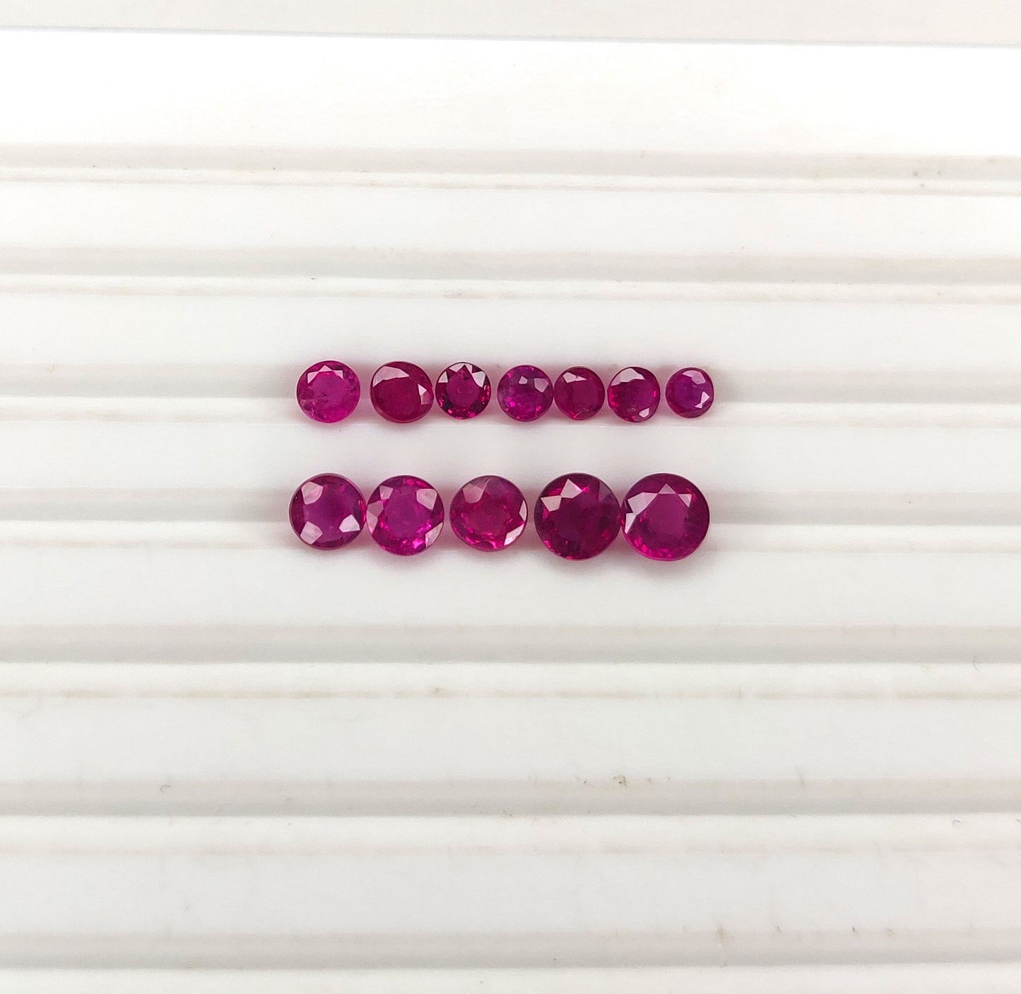 High Quality Natural Reddish Pink 2-3mm Round Shape Burma Ruby Heated Calibration Size Loose Gemstones for Making Jewellery