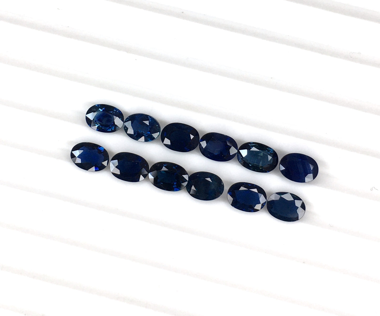 Top Quality Natural Blue Sapphire Heated Gemstone Calibrated 5x7mm Oval Shape Faceted Cut Stones for Jewellery Making