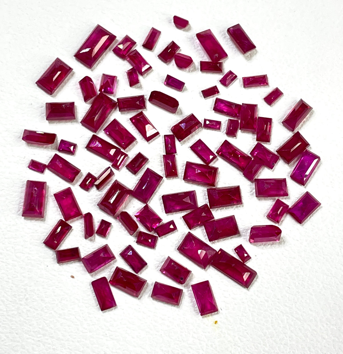 Best Quality Natural Burma Ruby Mix Size Baguette Cut Pinkish Red Color Heated Loose Gemstones for Making Jewelry