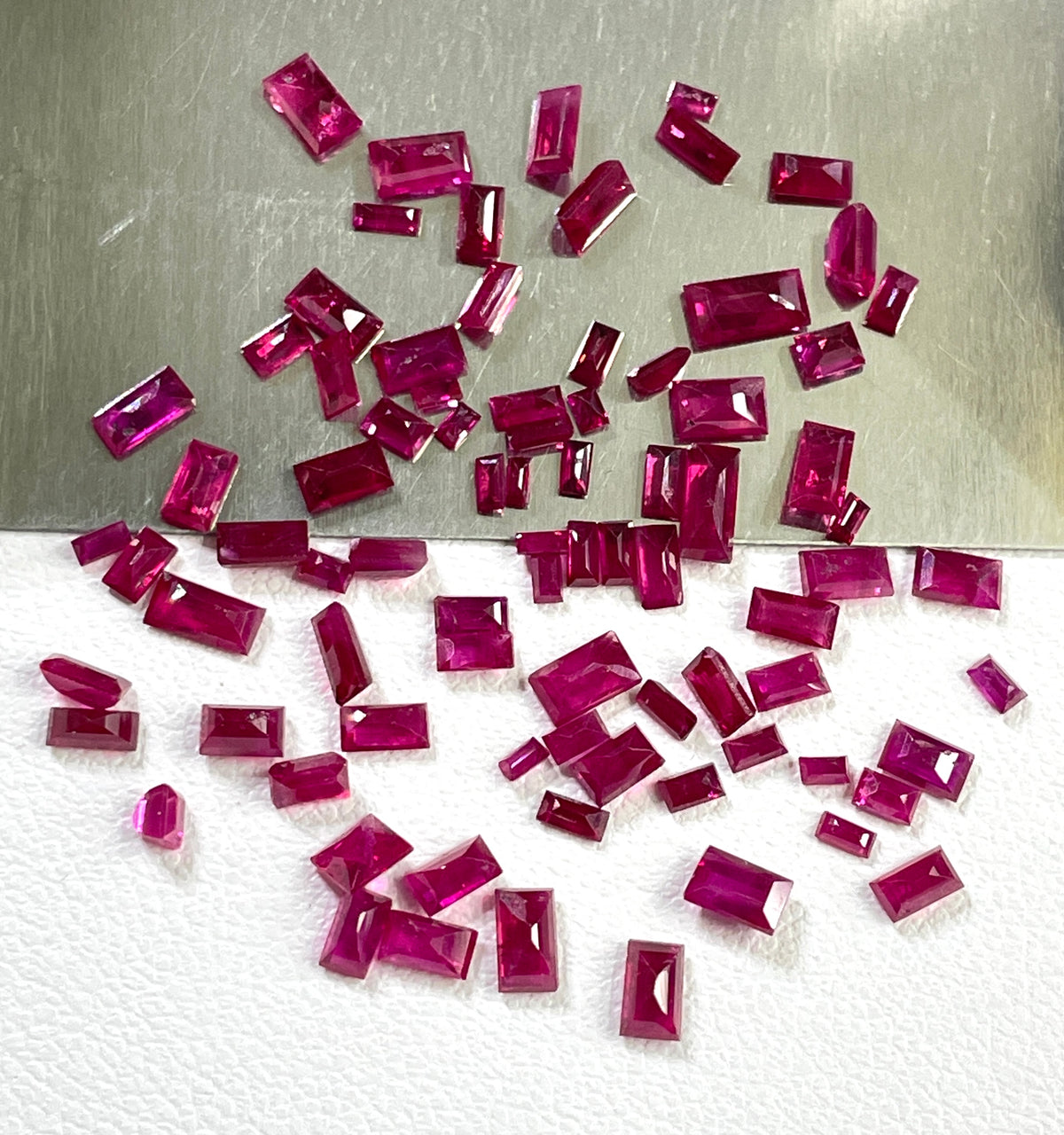 Best Quality Natural Burma Ruby Mix Size Baguette Cut Pinkish Red Color Heated Loose Gemstones for Making Jewelry
