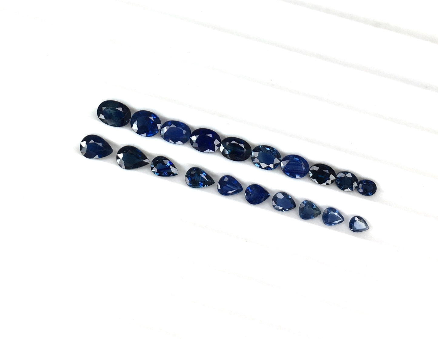 Fine Quality 100% Natural Blue Sapphire 5x7 mm Heat Pear Shape Loose Gemstone Faceted Blue Color Stones for Earring, Pendant, Jewelry