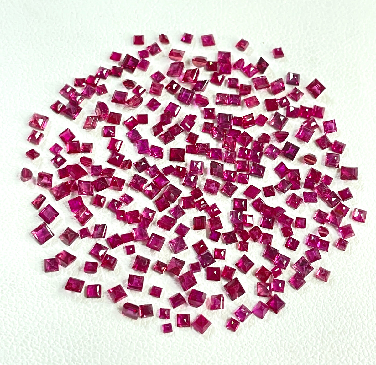 100% Natural Burma Ruby Heated 2.0-2.5mm Square Cut Reddish Pink Color Loose Gemstones for Jewelry Making