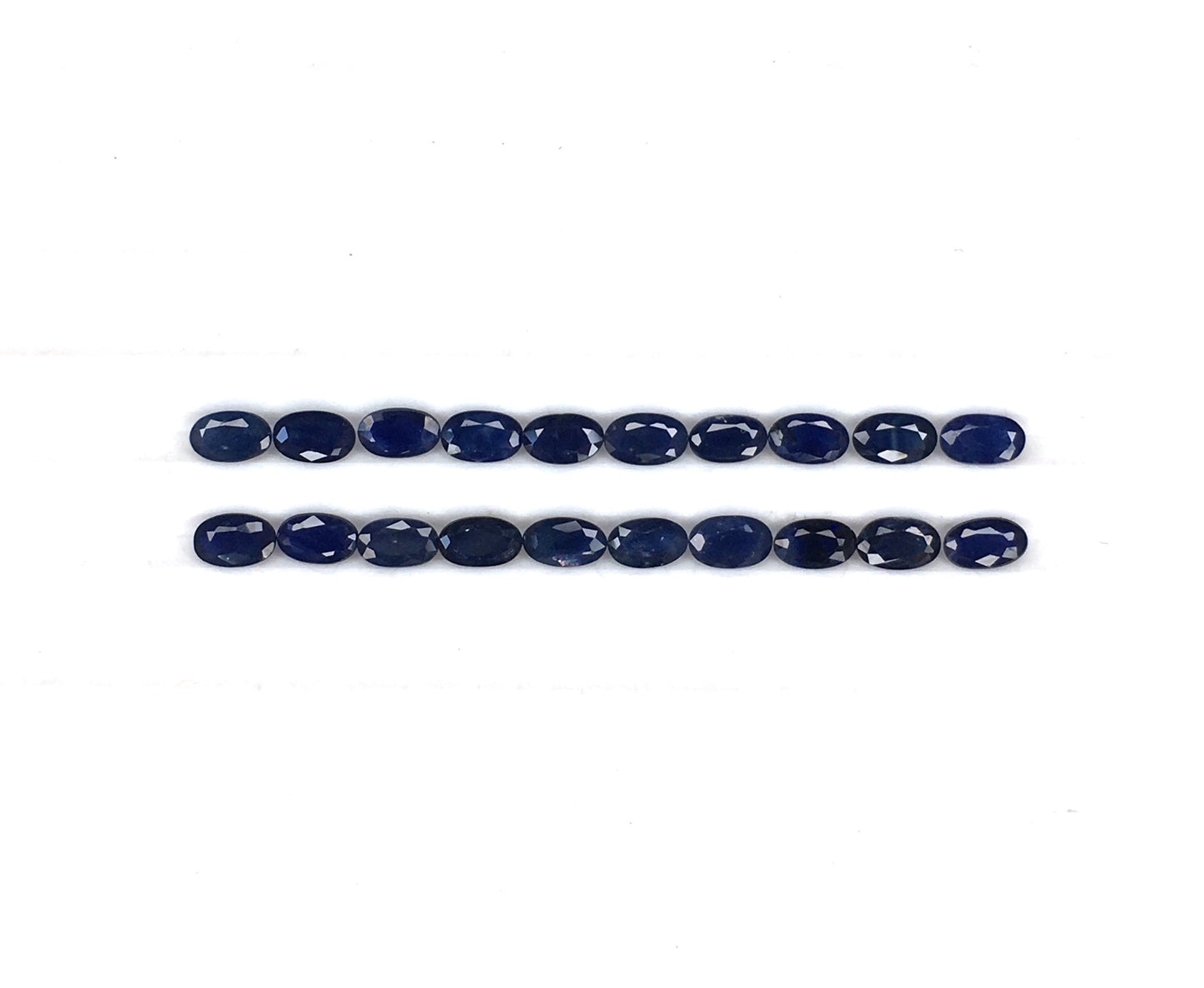 Fine Quality Natural Ceylon Blue Sapphire Oval Shape 3x5 mm Size Blue Color Loose gemstone for Jewellery Making