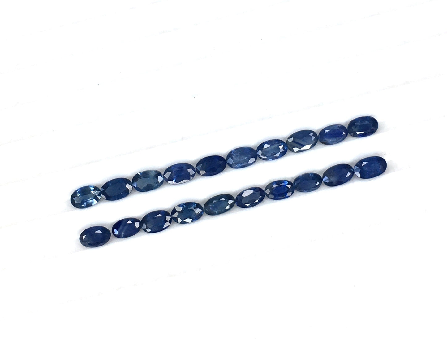 Top Quality 100% Natural Ceylon Blue Sapphire 3x5 mm Oval Shape Faceted Cut Stone Loose Gemstones for Jewelry Setting