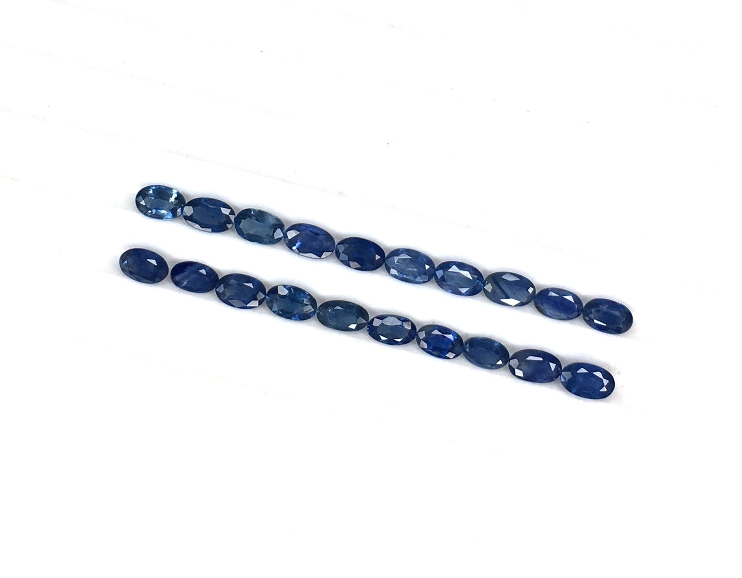 Top Quality 100% Natural Ceylon Blue Sapphire 3x5 mm Oval Shape Faceted Cut Stone Loose Gemstones for Jewelry Setting