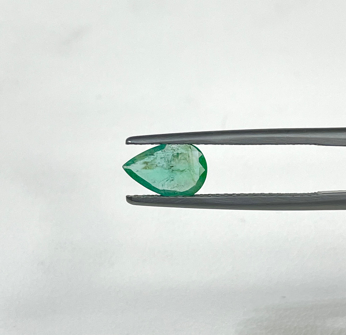 100% Natural Zambian Emerald Pear Cut 6.10 Carat Medium Green Color Loose Gemstones for Making Jewellery