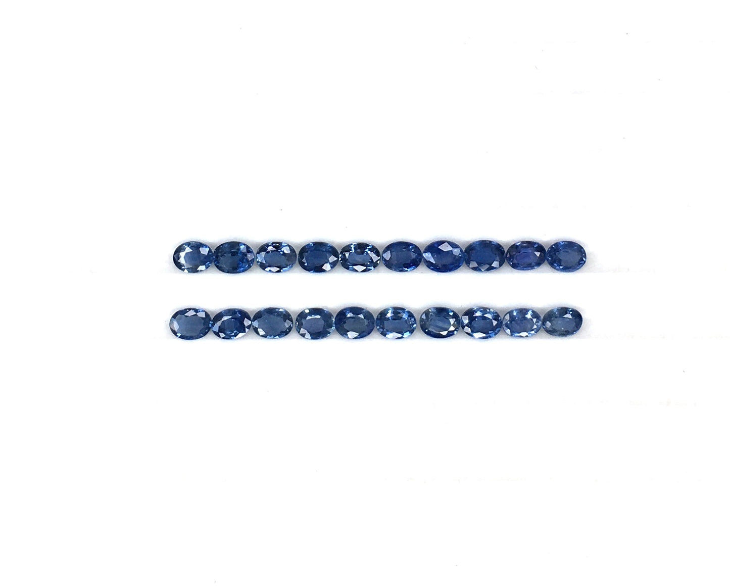 Faceted Cut 100% Natural Blue Sapphire Heat Calibrated Oval Shape 4x3 mm September Birthstone Loose Gemstones for Jewellery Making