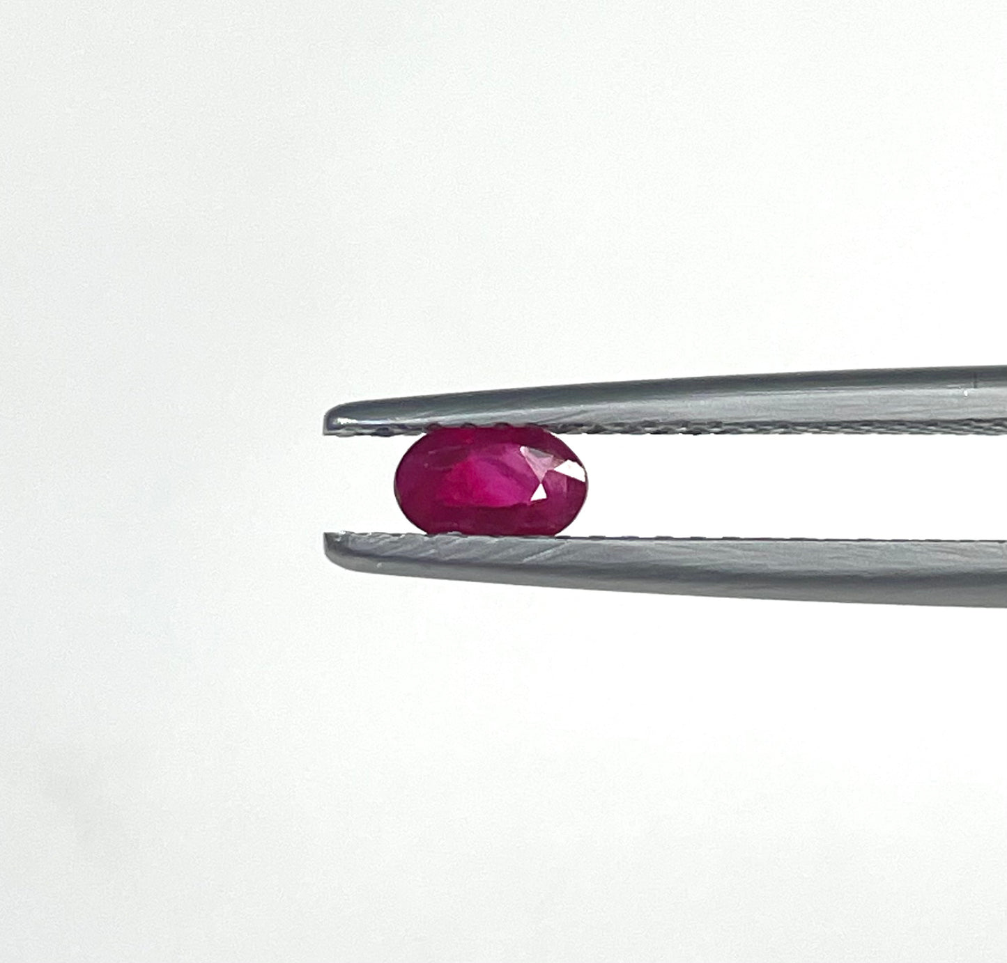 High-Quality Natural Burma Ruby Reddish Pink Color 3x5mm Oval Cut Heated Loose Gemstones for Making Jewellery
