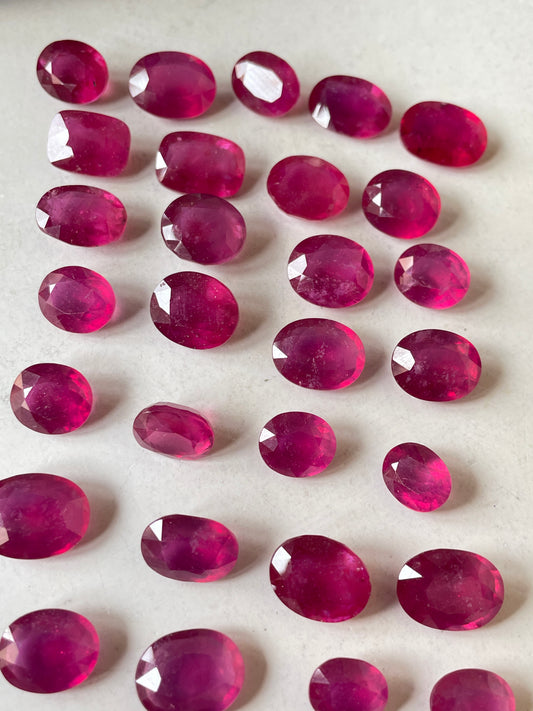 Natural Ruby Mozambique Heat-Treated 3-8 Carats Oval Shape Reddish Pink Color July Birthstone Loose Gemstones for Making Ring
