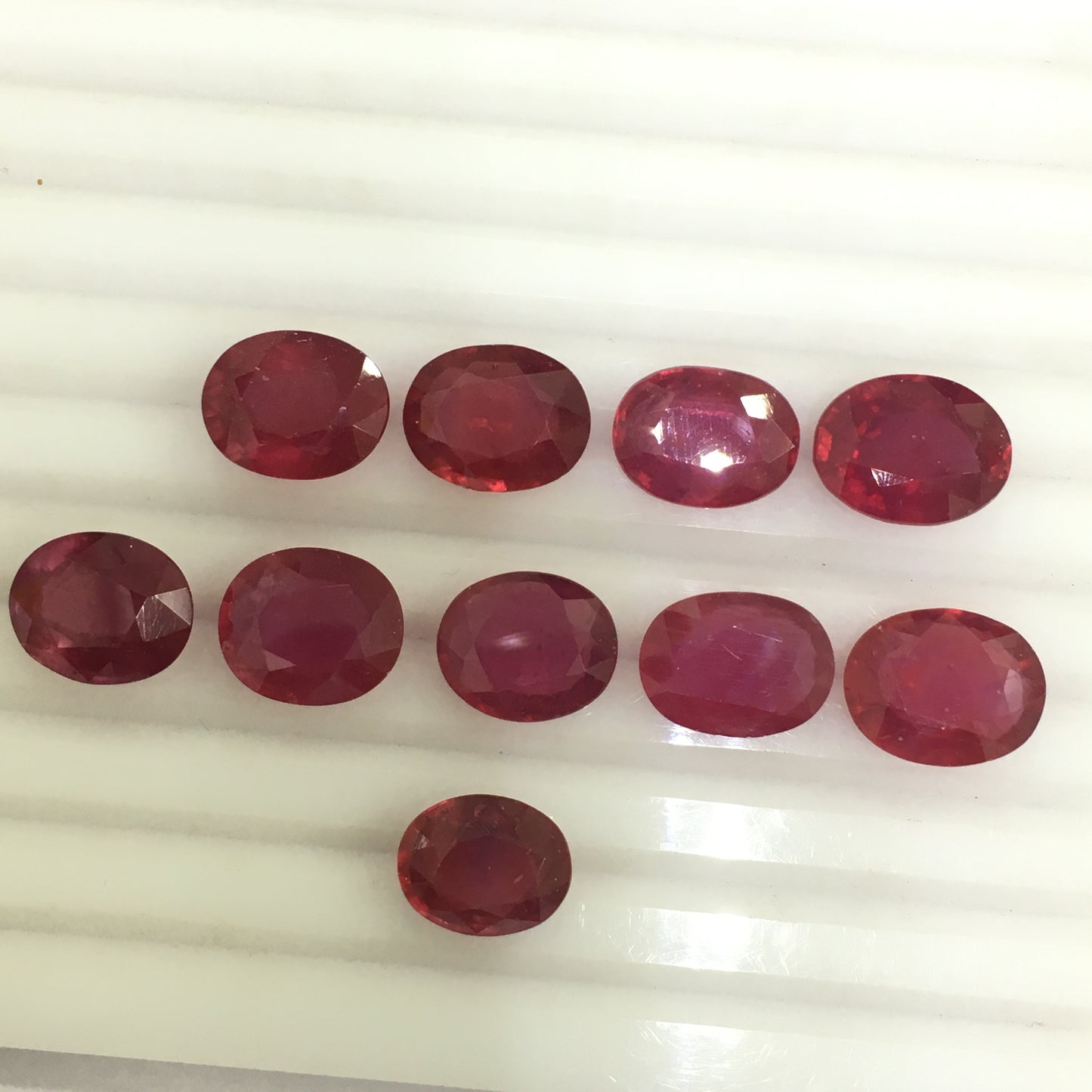 Fine Quality Ruby Heat-Treated Far Cut 3-8 Carats Free Size Calibrated July Birthstone Loose Gemstone for Making Ring at the Best Price