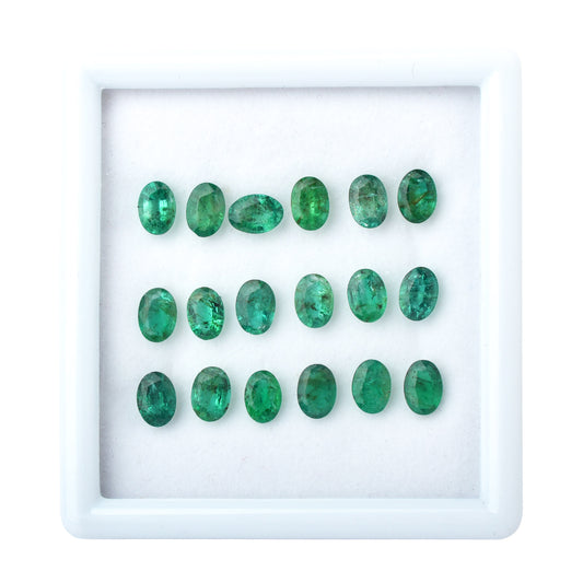 100% Natural Zambian Emerald 13.70cts. Oval Shape Green Color 5x7mm Size 18 Pcs. Fine Quality Precious Gemstone for Making Pendant Jewellery