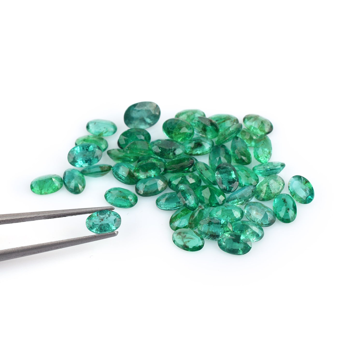 Natural Zambian Emerald 20.80cts. Oval Shape Green Color 53 Pcs. Fine Quality Excellent Cut Precious Gemstone for Making Pendant Jewellery