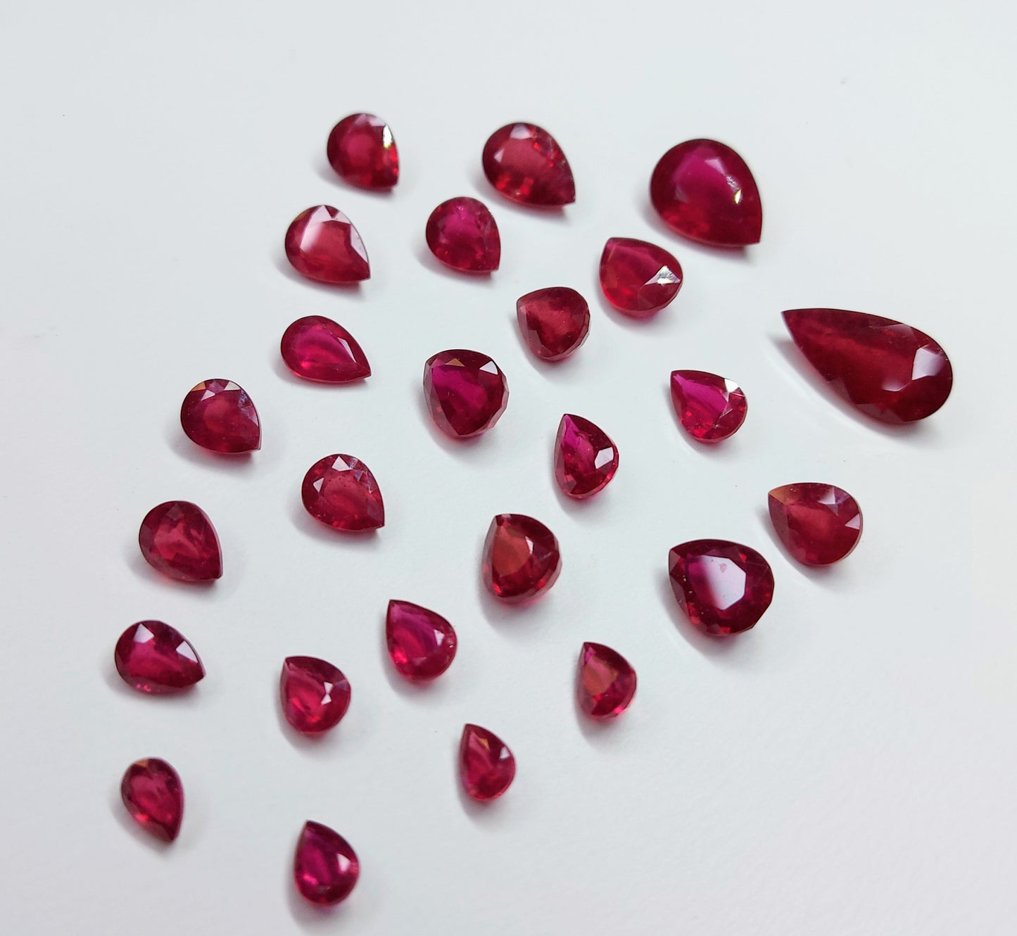 Best Quality Ruby Heat-Treated Calibration Sizes 6x4-8x10mm Pear Cut Loose Gemstones for Jewellery Making