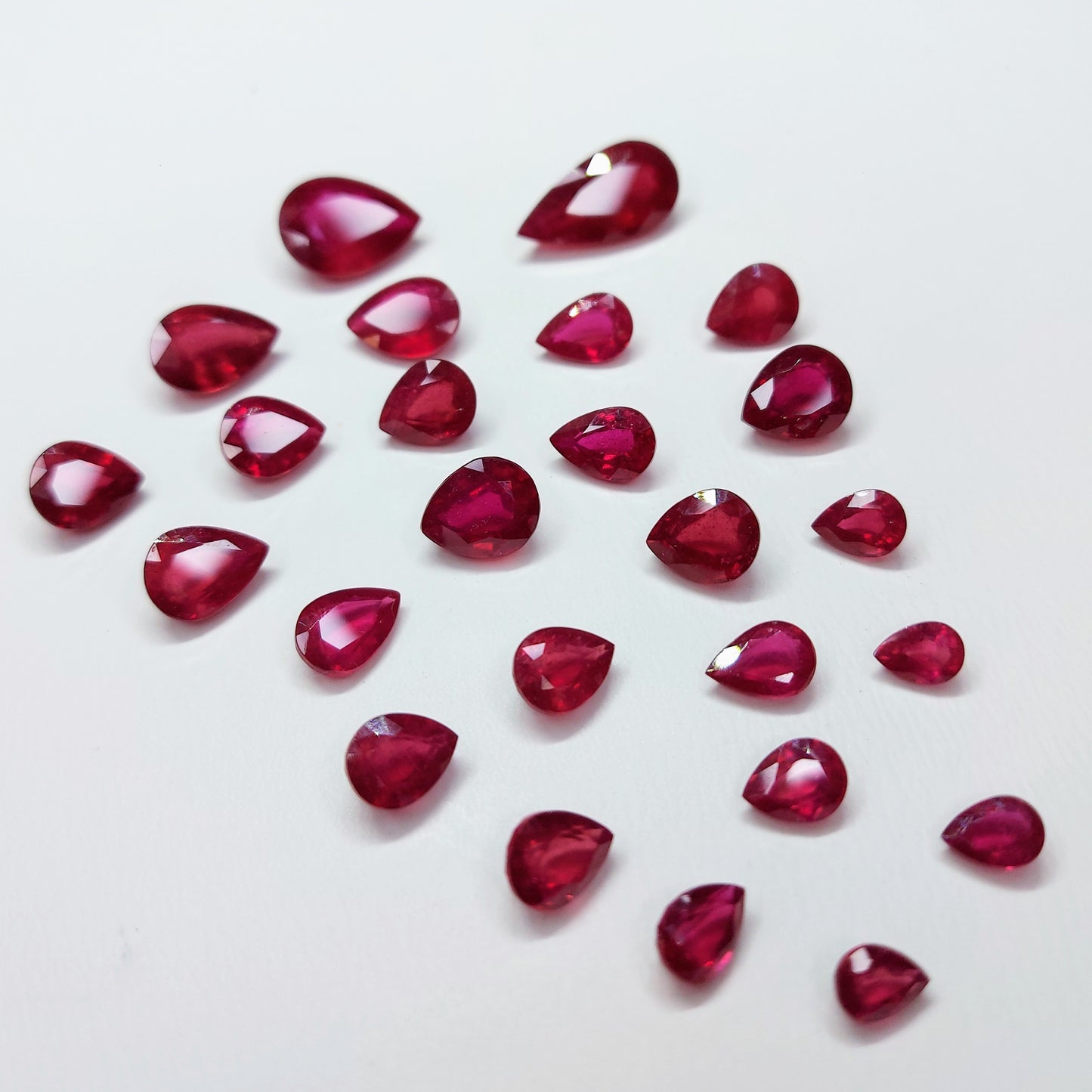 Best Quality Ruby Heat-Treated Calibration Sizes 6x4-8x10mm Pear Cut Loose Gemstones for Jewellery Making
