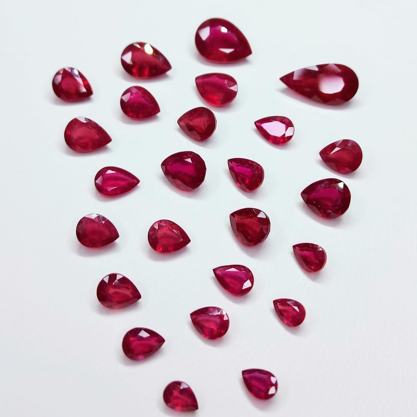 Best Quality Ruby Heat-Treated Calibration Sizes 6x4-8x10mm Pear Cut Loose Gemstones for Jewellery Making