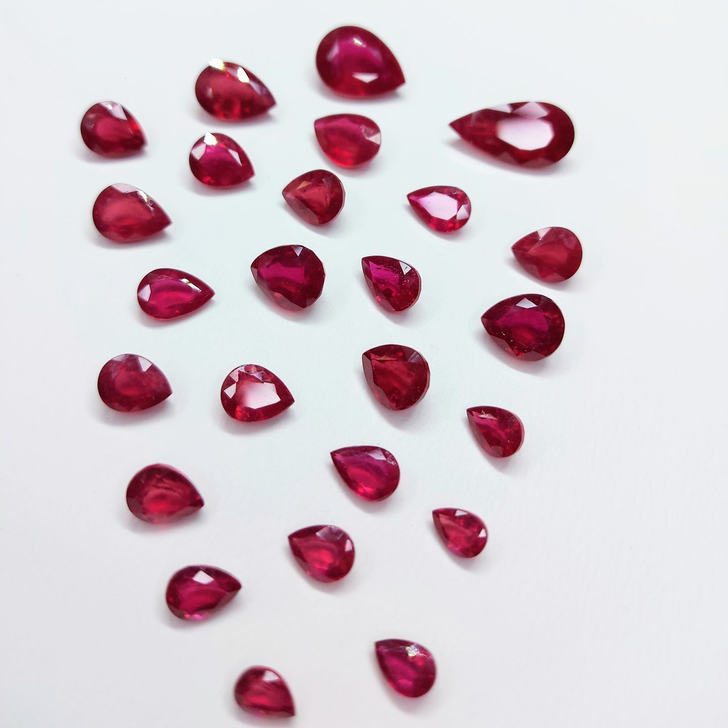 Best Quality Ruby Heat-Treated Calibration Sizes 6x4-8x10mm Pear Cut Loose Gemstones for Jewellery Making